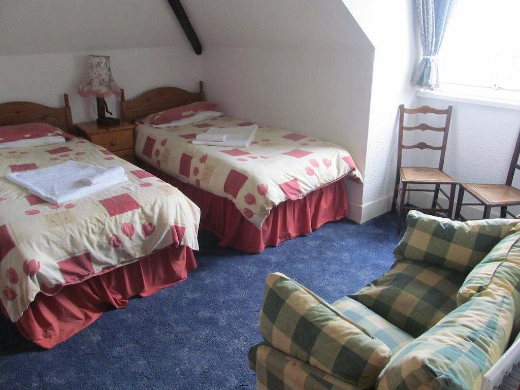 Double or Twin Room with Sea View