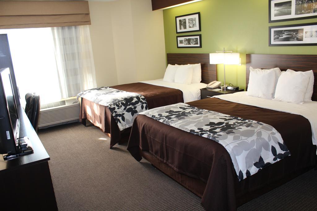 Queen Room Two Queen Beds Non-Smoking