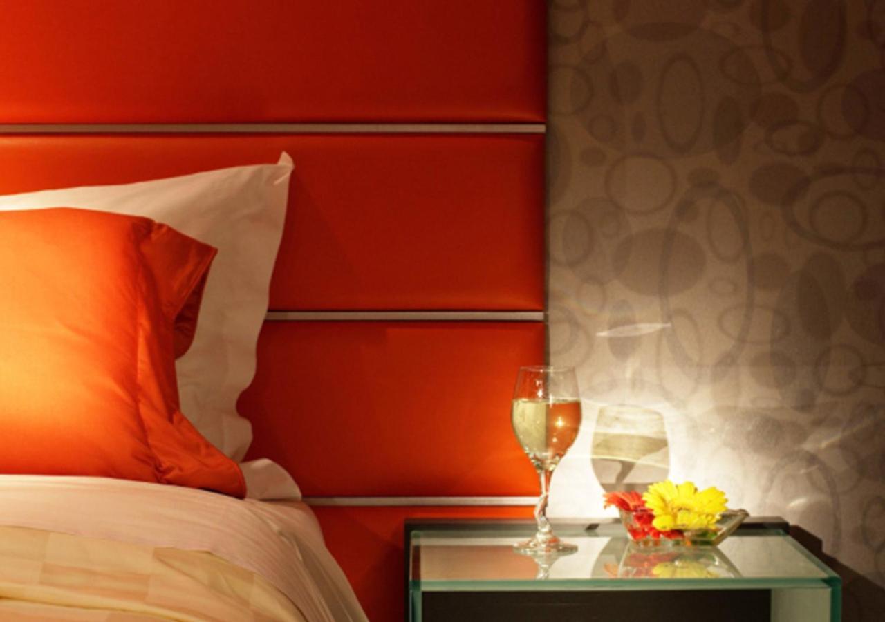 Standard Queen or Twin Room
