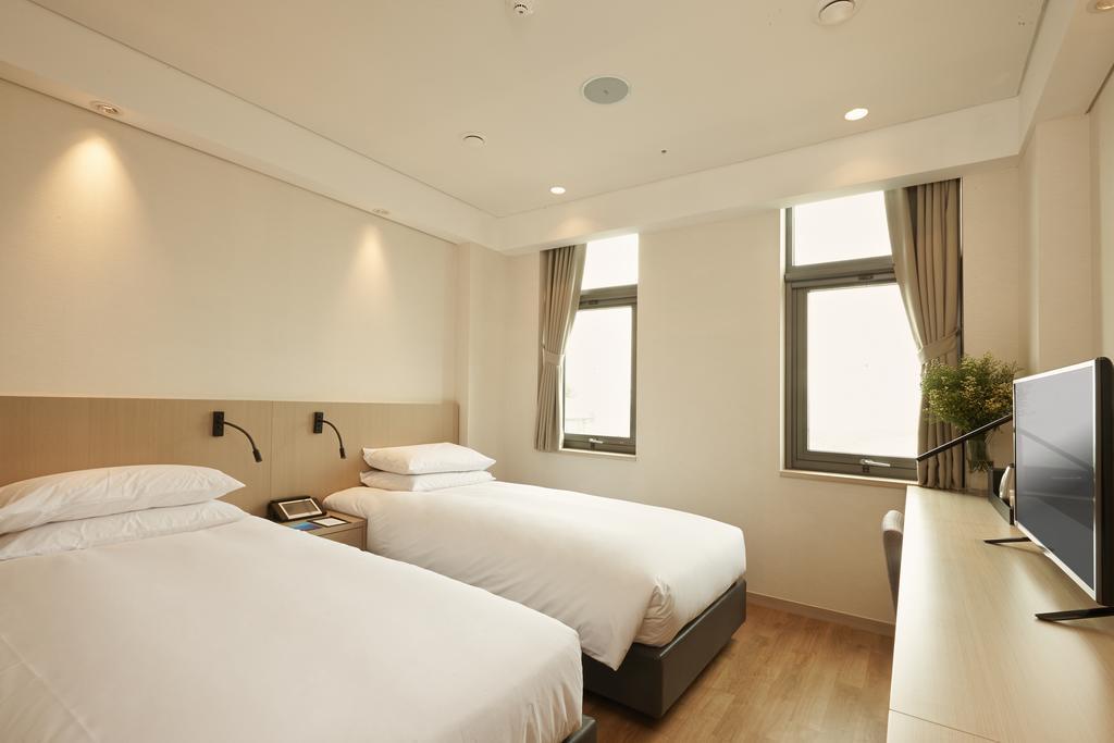 Superior Twin Room No