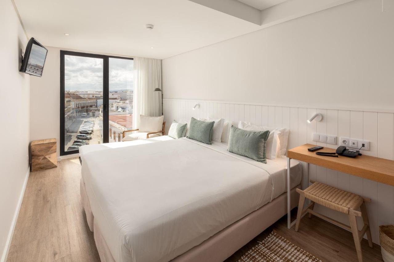Premium Double or Twin Room,1286049568:JPEG