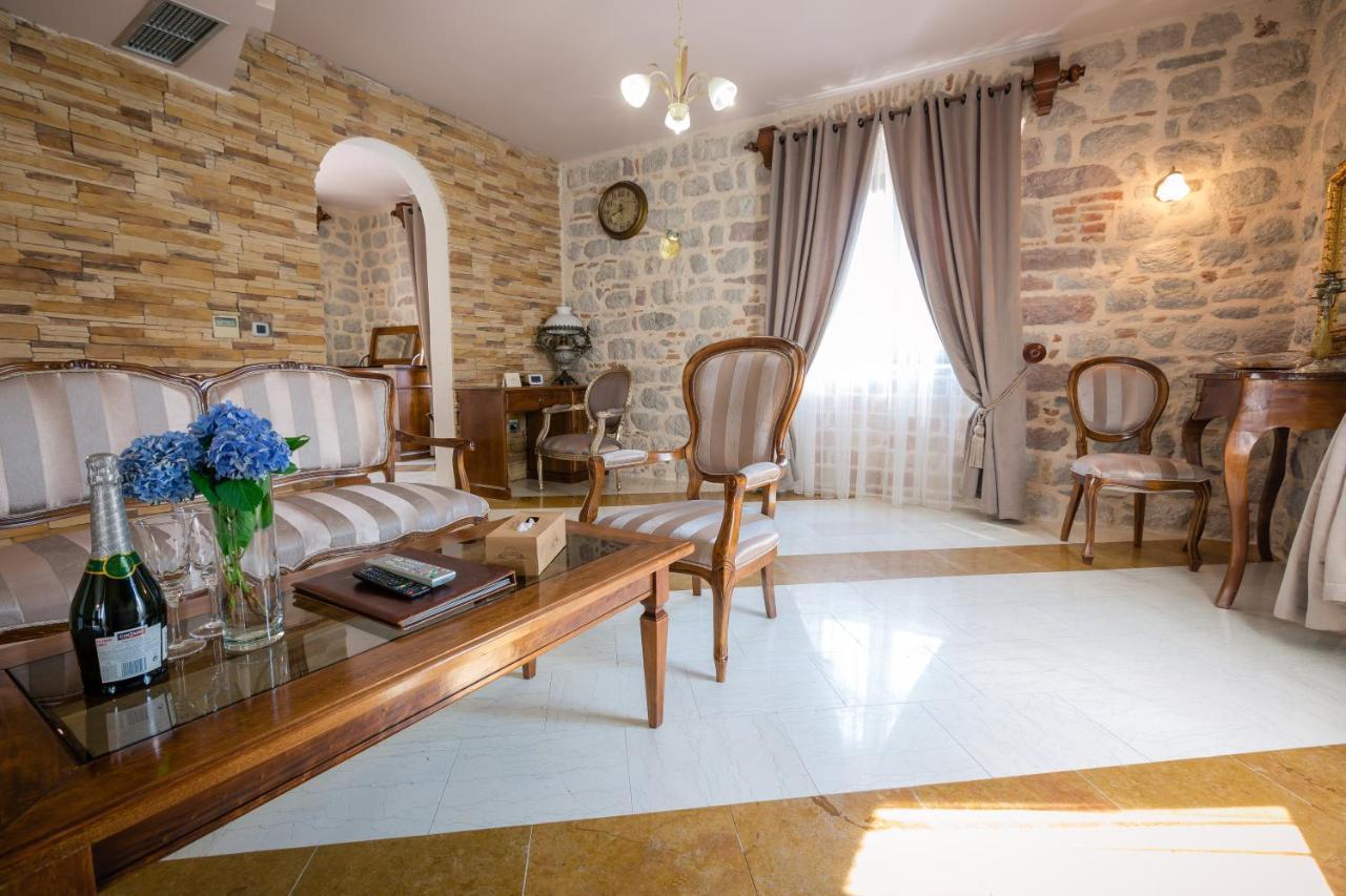 Luxury Two-Bedroom Apartment