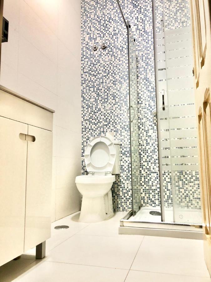 Standard Twin Room with Shared Bathroom,1138042162:JPEG
