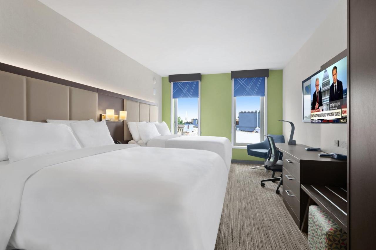 Queen Room Two Queen Beds Non-Smoking