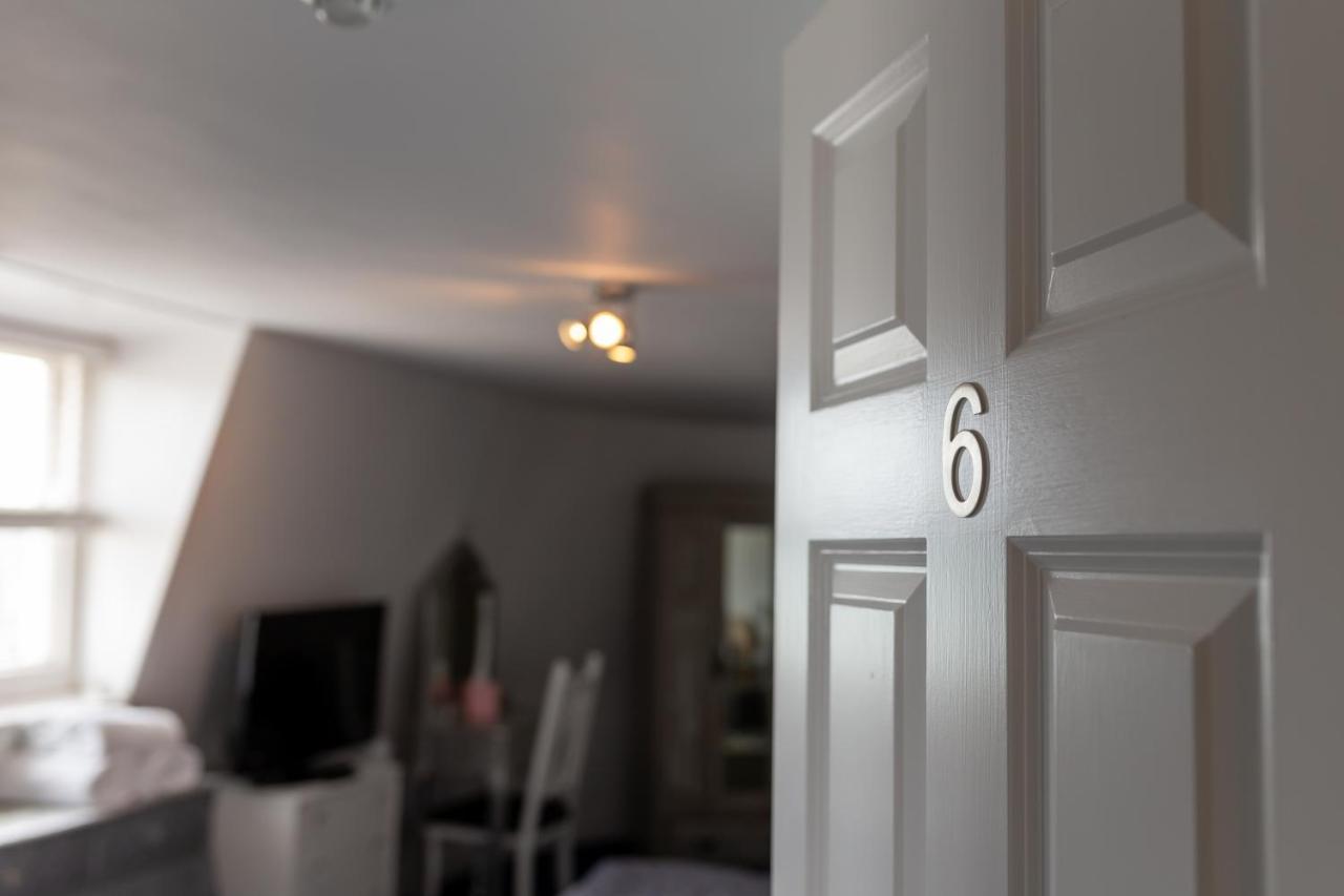 Double or Twin Room Private Bathroom