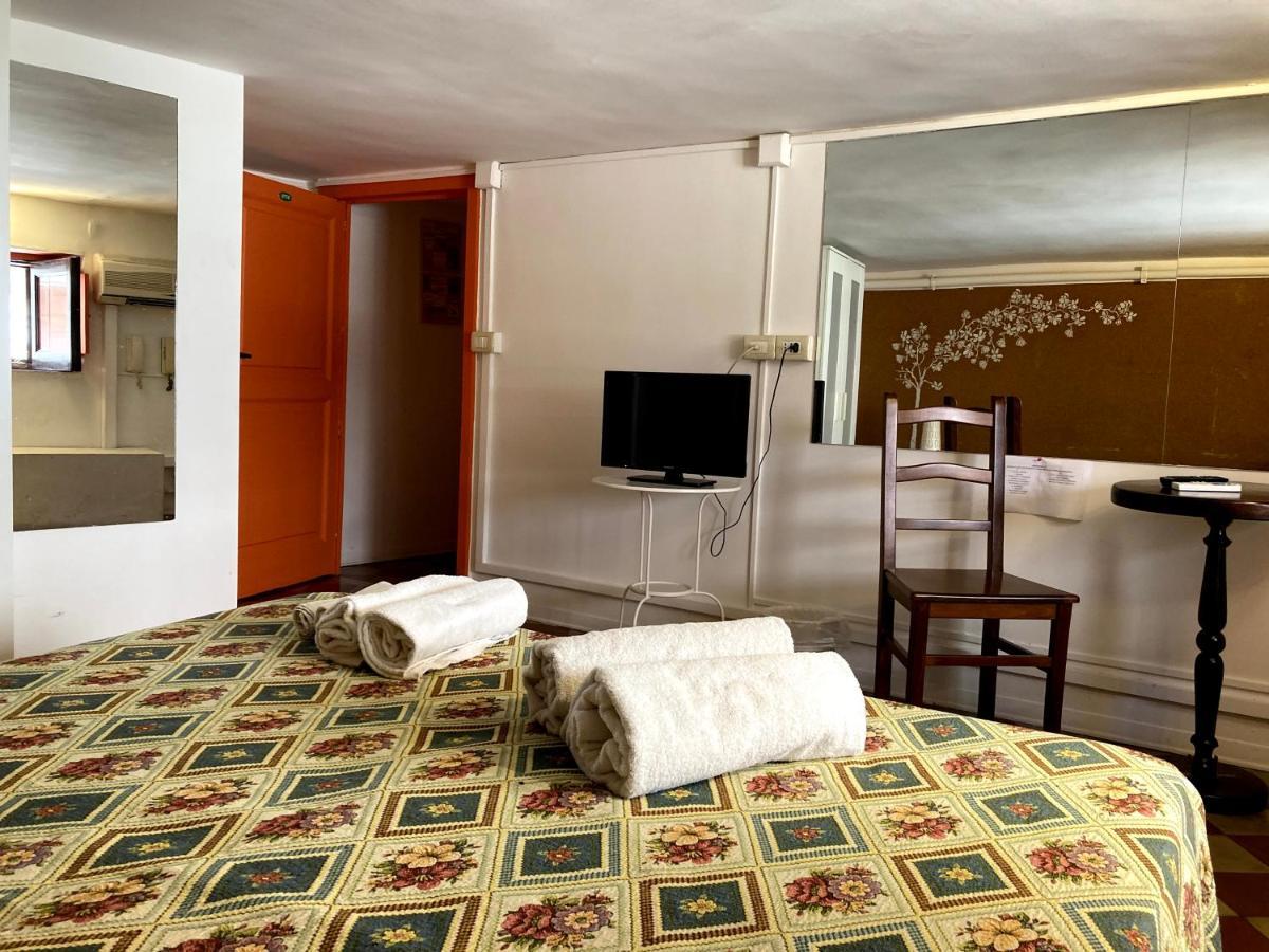 Economy Double or Twin Room without Balcony