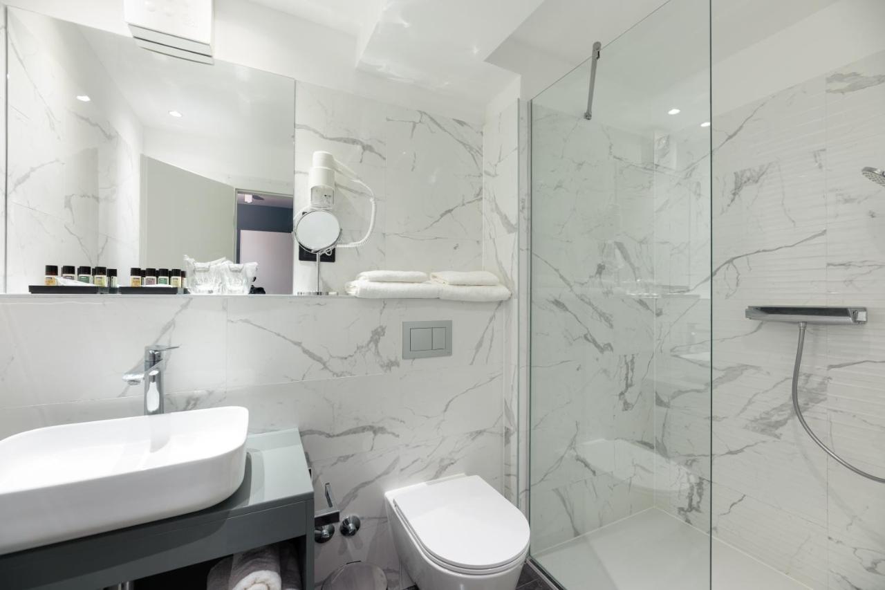 Superior King Suite