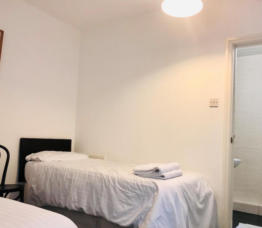 Budget Eenpersoonskamer met Gedeelde Badkamer
