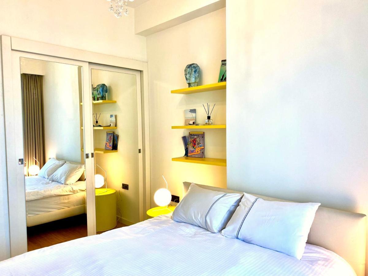 Modern One Bedroom Apartment No A or C