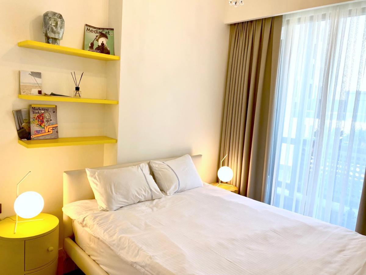 Modern One Bedroom Apartment No A or C