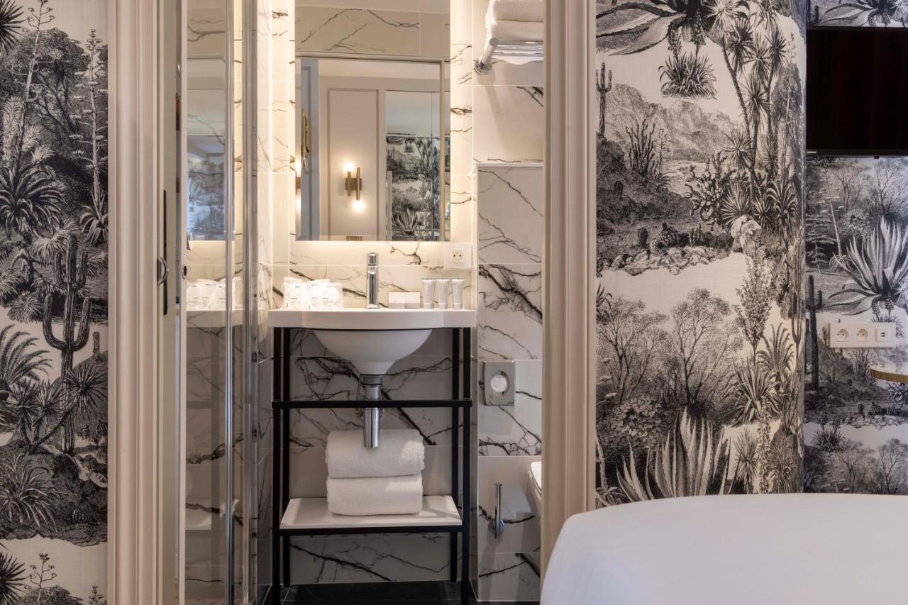 Double Room Exotique