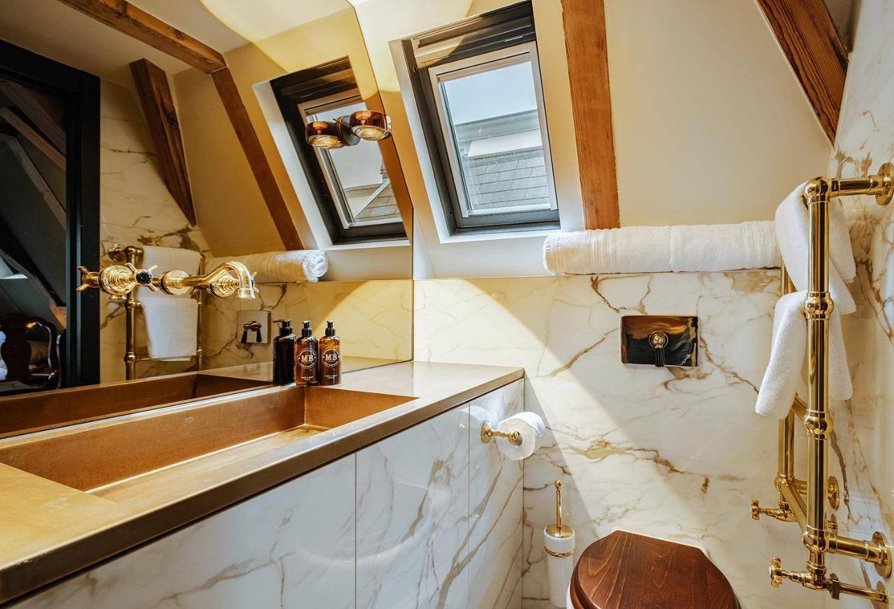 Tiny Double Room JP Sweelinck