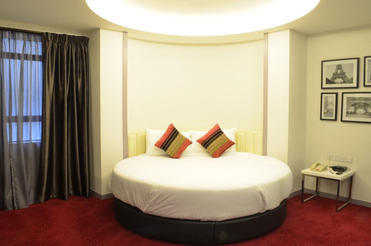 Theme room