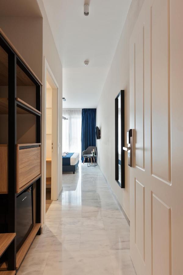 Deluxe Double or Twin Room City View