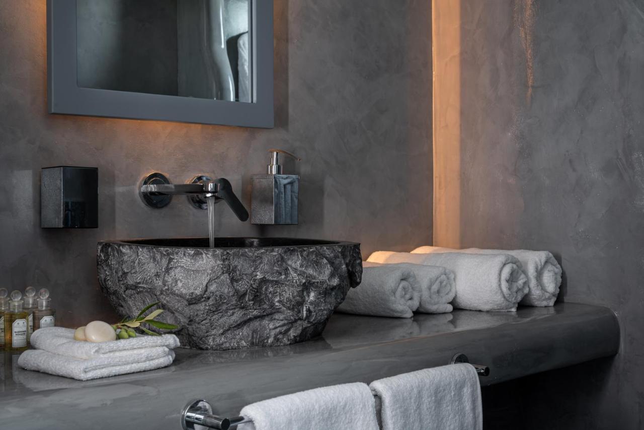 Loft Suite Outdoor Hot Tub