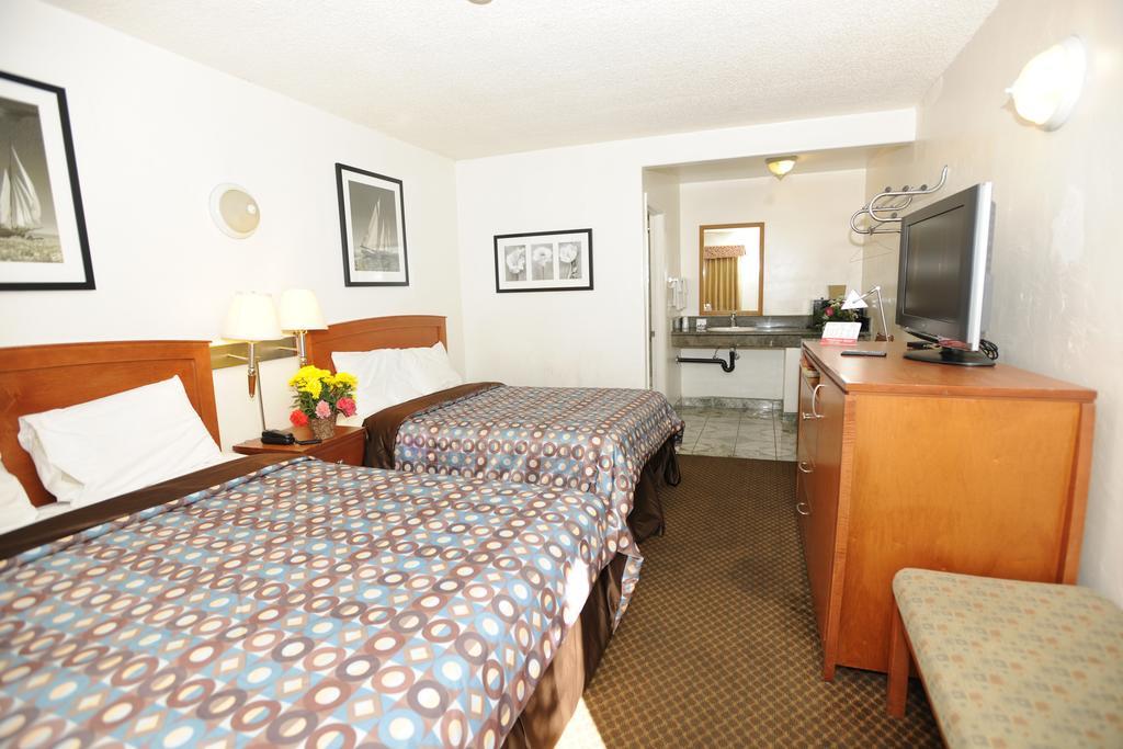 Doppelzimmer mit 2 Doppelbetten - Raucher