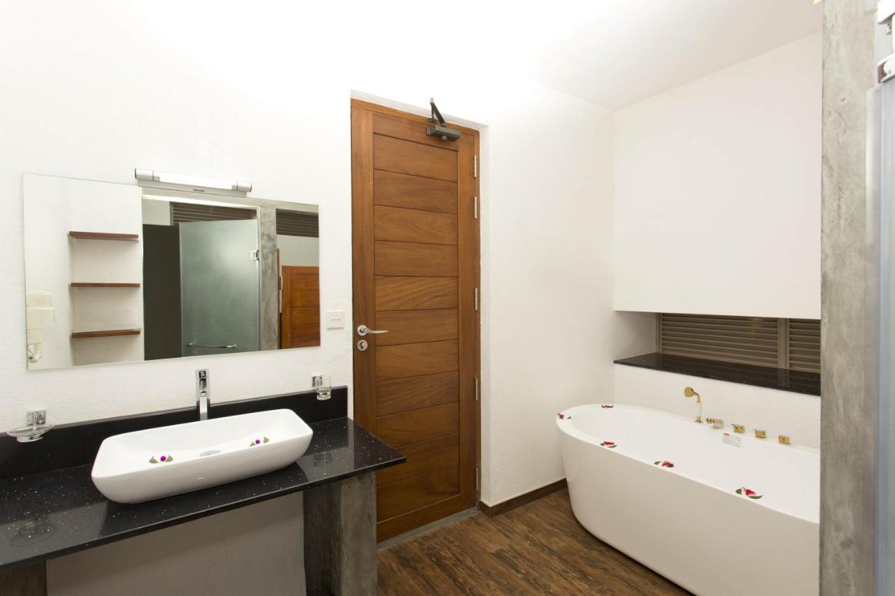 Deluxe Room Including cup of tea or coffee overlooking Sigiriya Pidurangala Rock a hands-on pottery making experience paper recycling factory tour