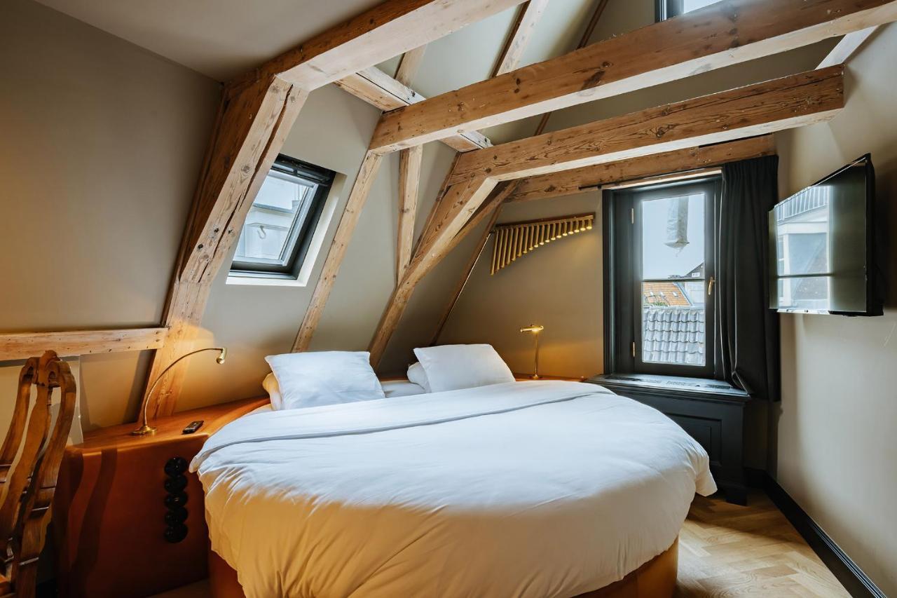Tiny Double Room JP Sweelinck