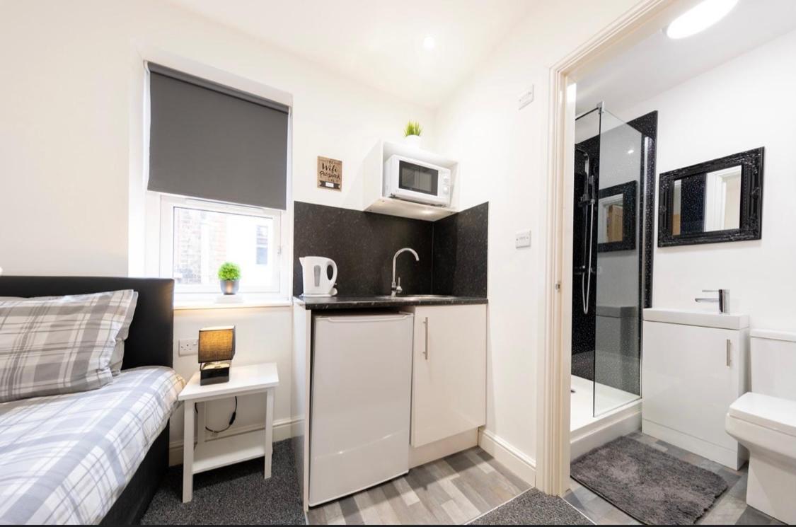 Single Room Private Bathroom