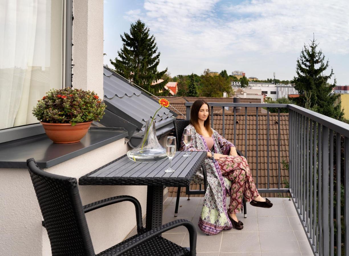 Double Room Balcony Air Conditioning