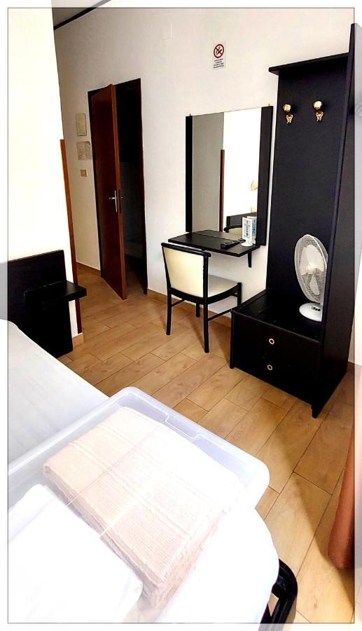 Single Room Private Bathroom