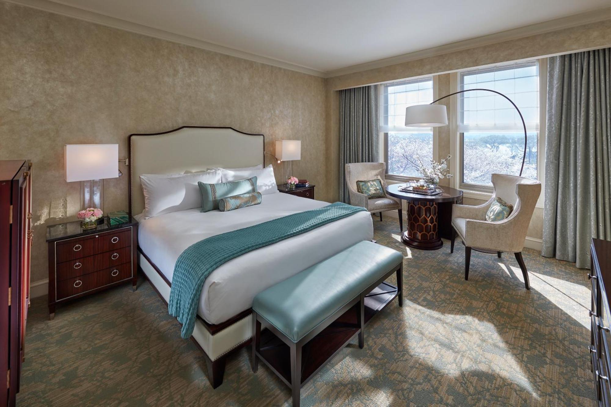Chambre Lit King-Size de Luxe - Vue sur Eau