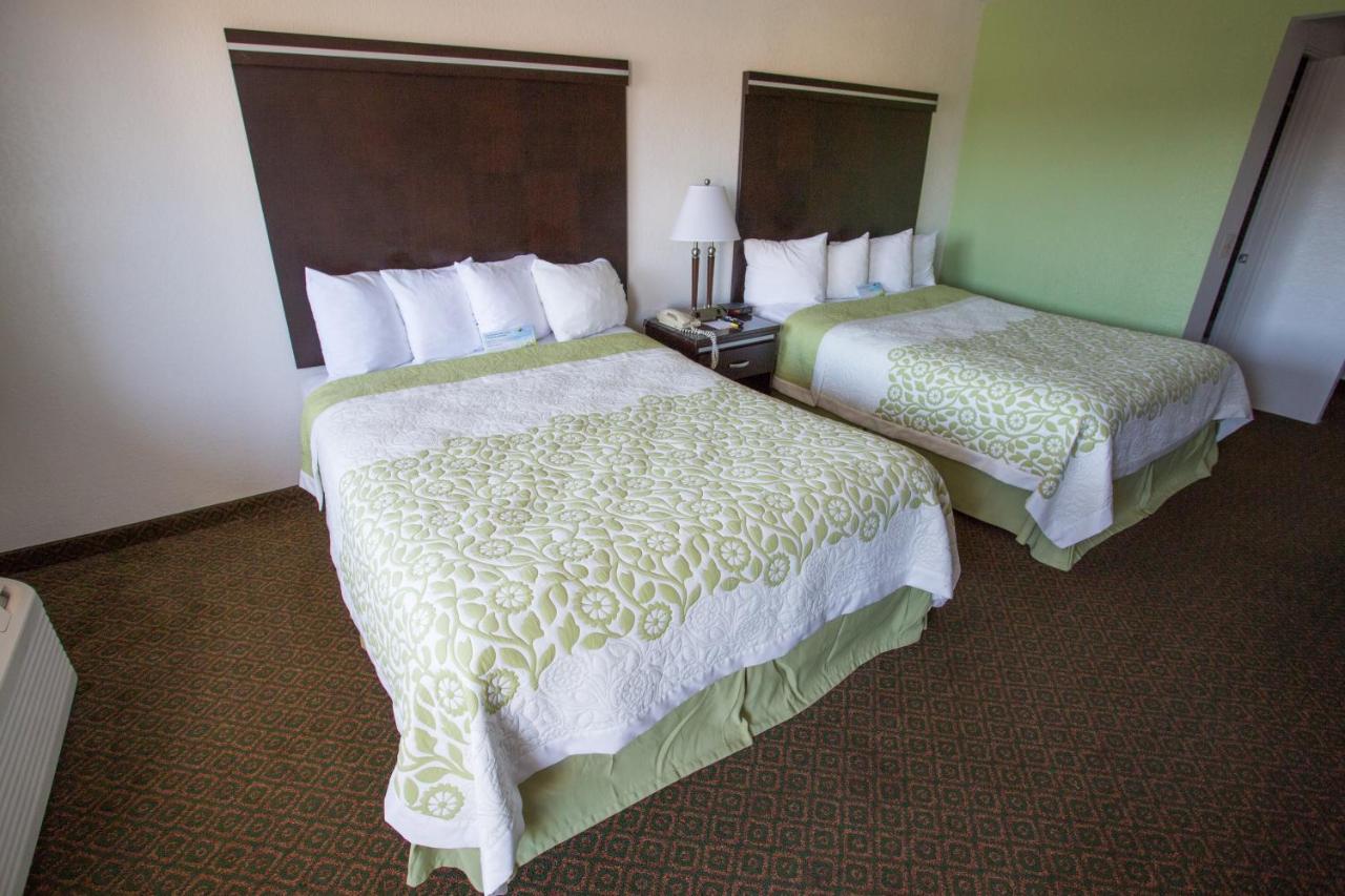 Queen Room Two Queen Beds Non-Smoking