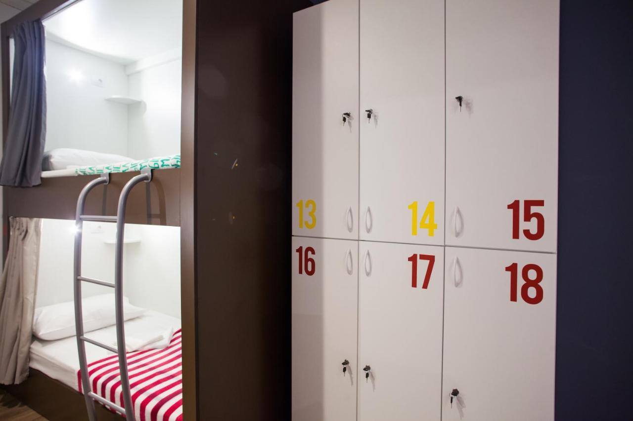 22-bed mixed dorm