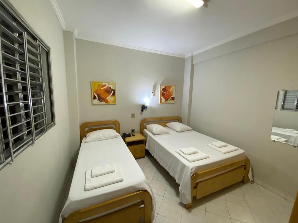 Quarto Triplo Superior com Ar-Condicionado