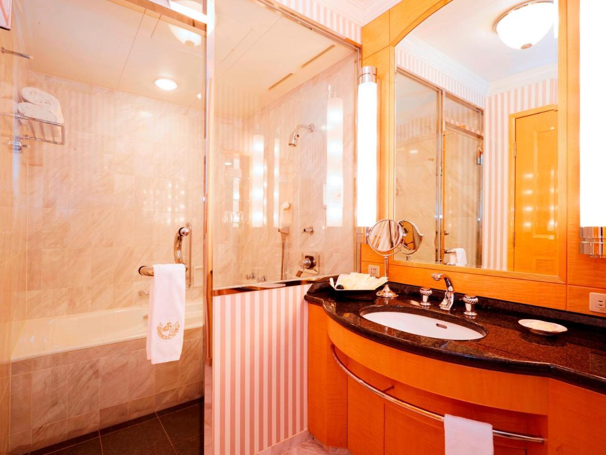 Superior Double Room Smoking River View
