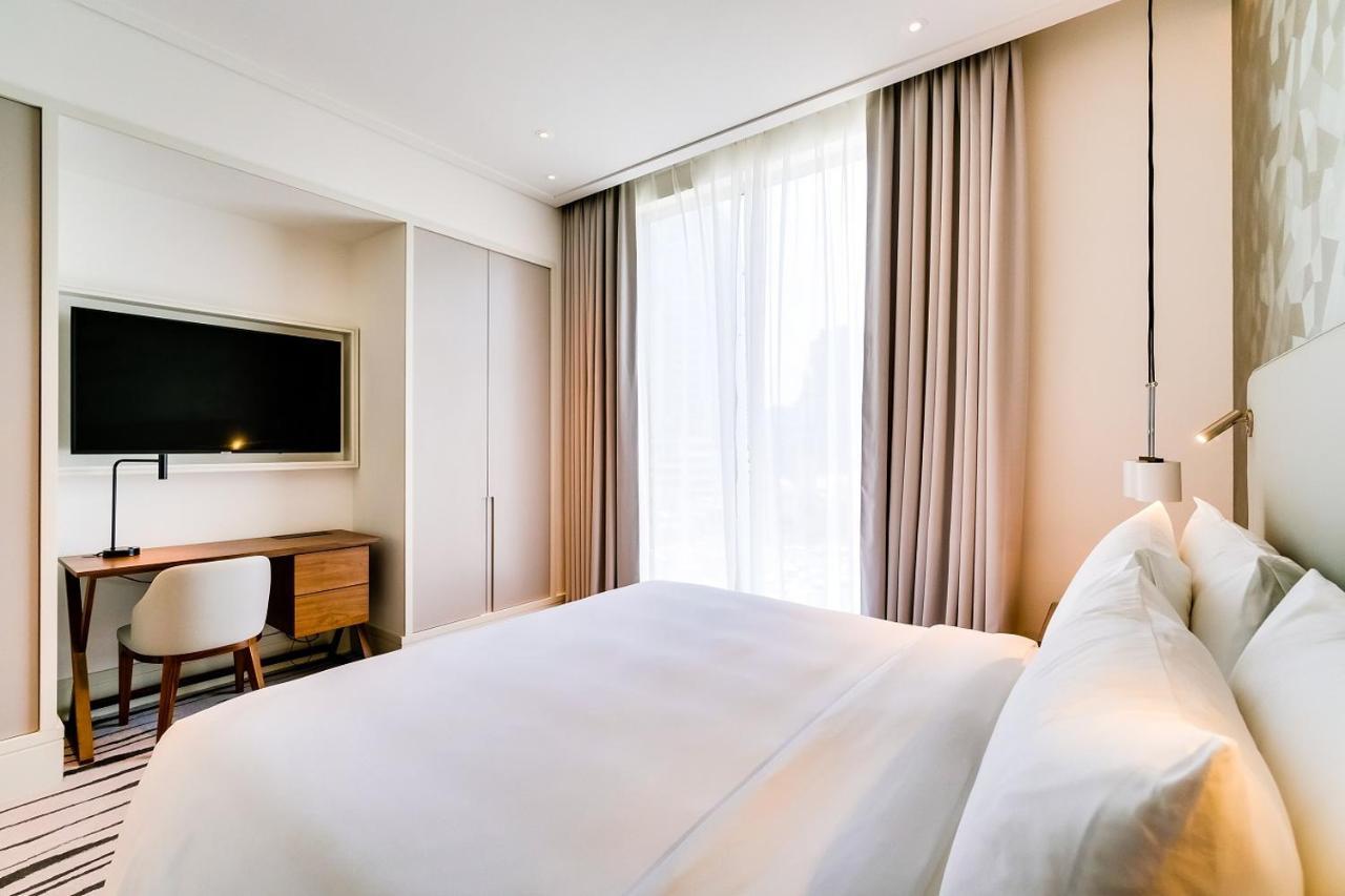 One-Bedroom Apartment City View