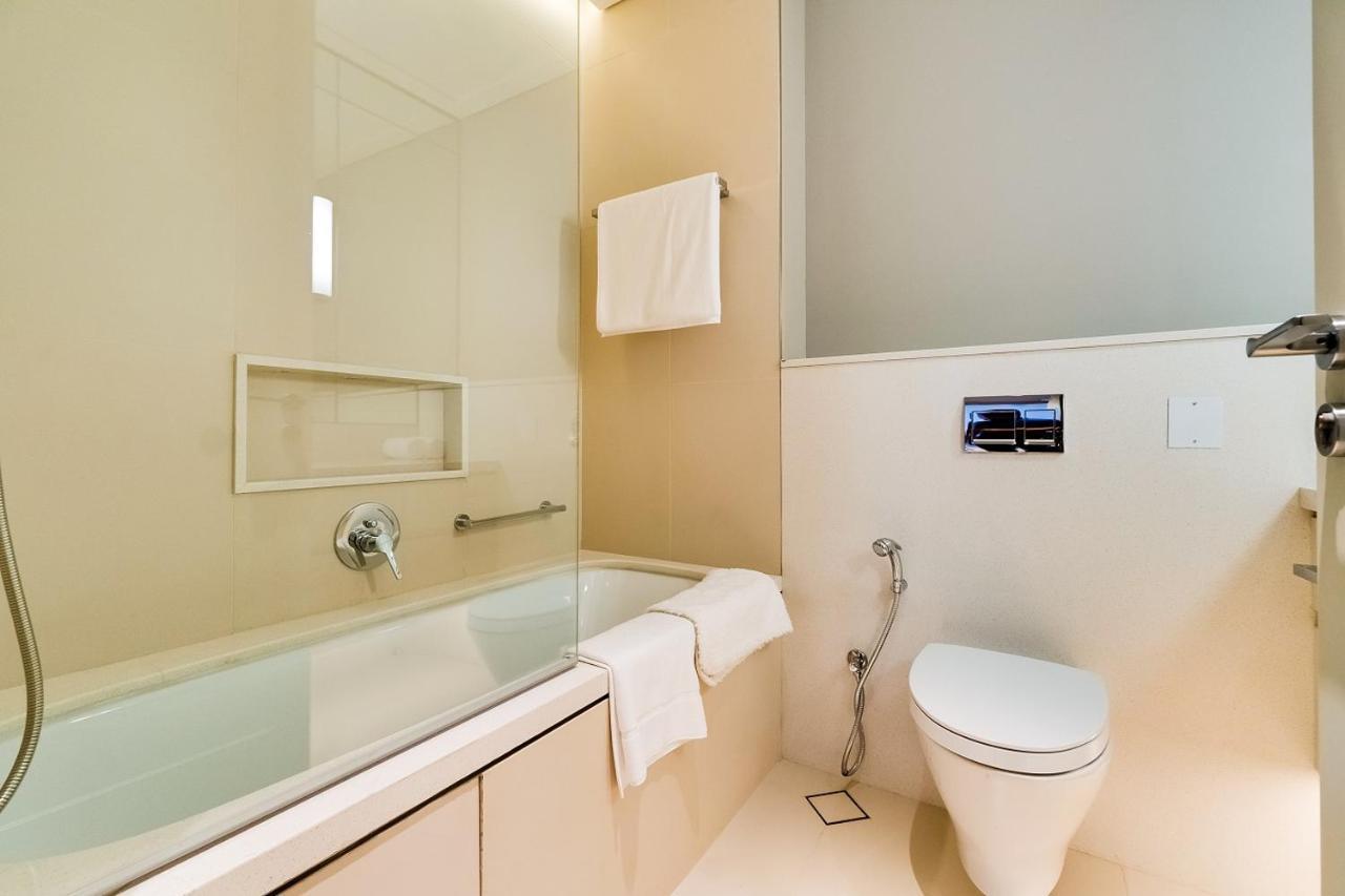 One-Bedroom Apartment City View