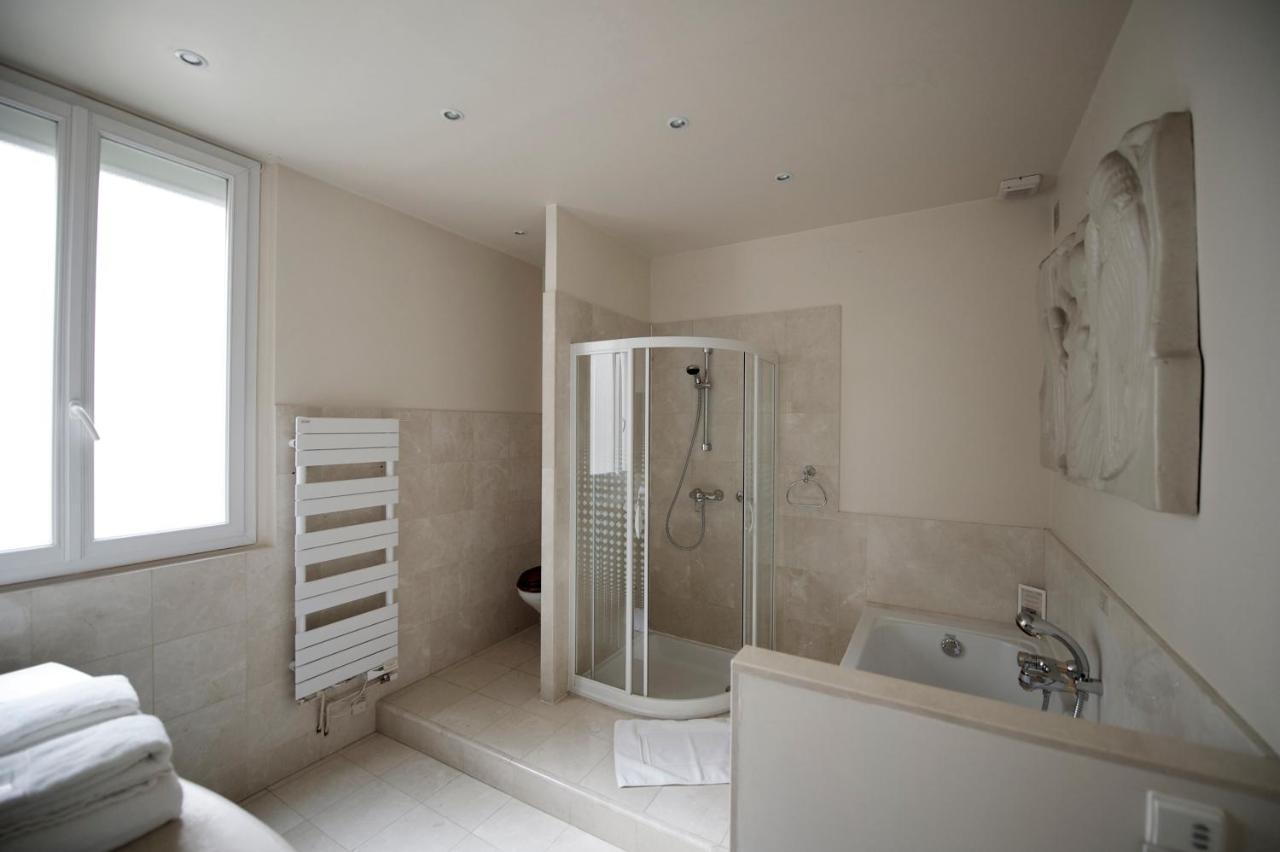King Room Spa Bath