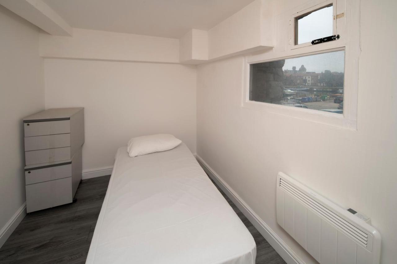Standard Single Room - Shared,1157048373:JPEG