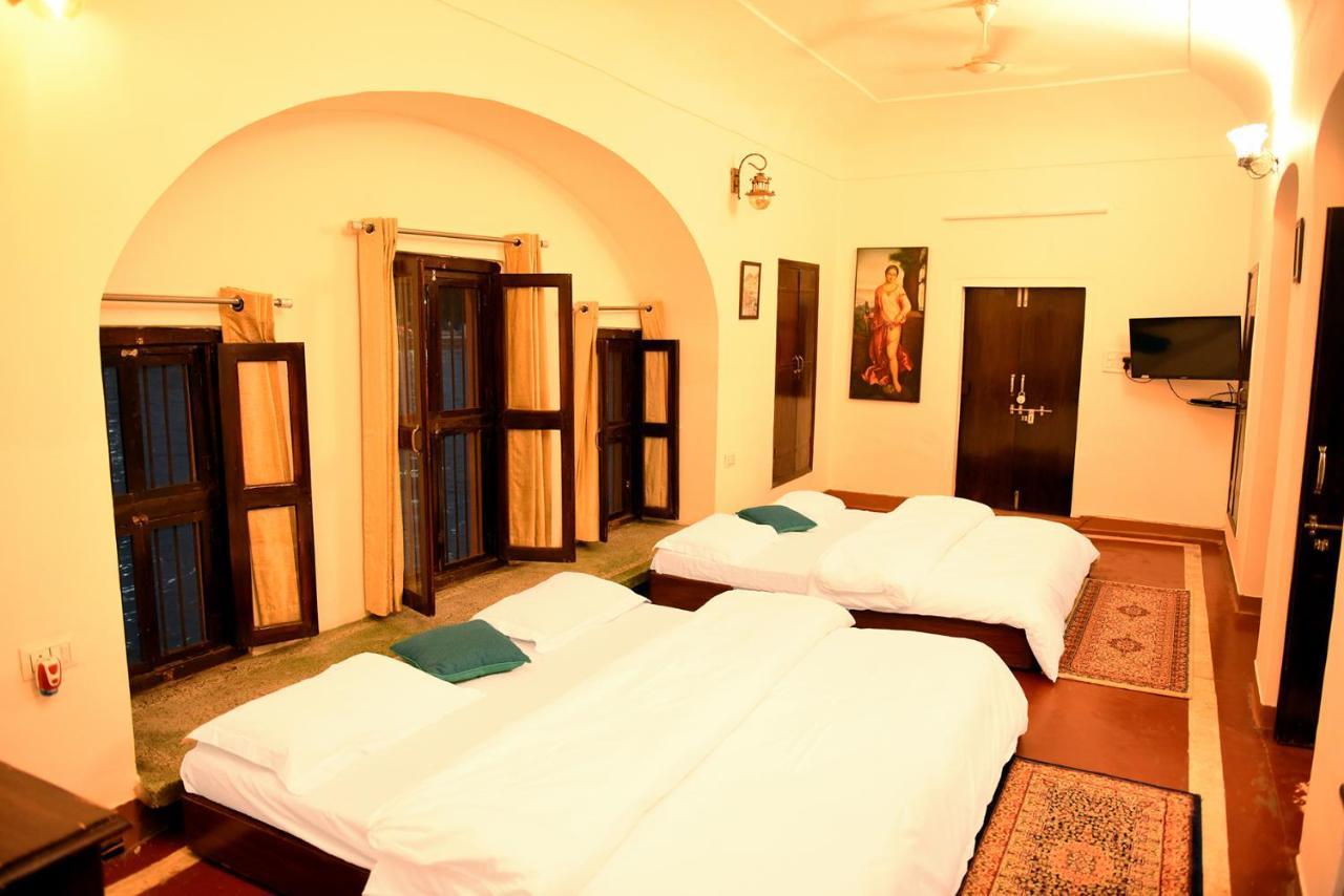 Classic Quadruple Room