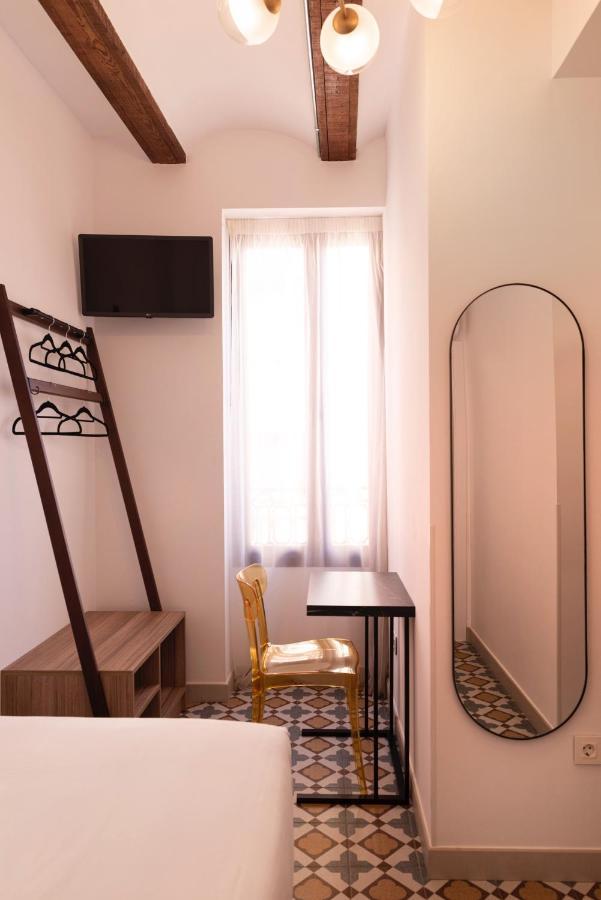 Single Room Private Bathroom