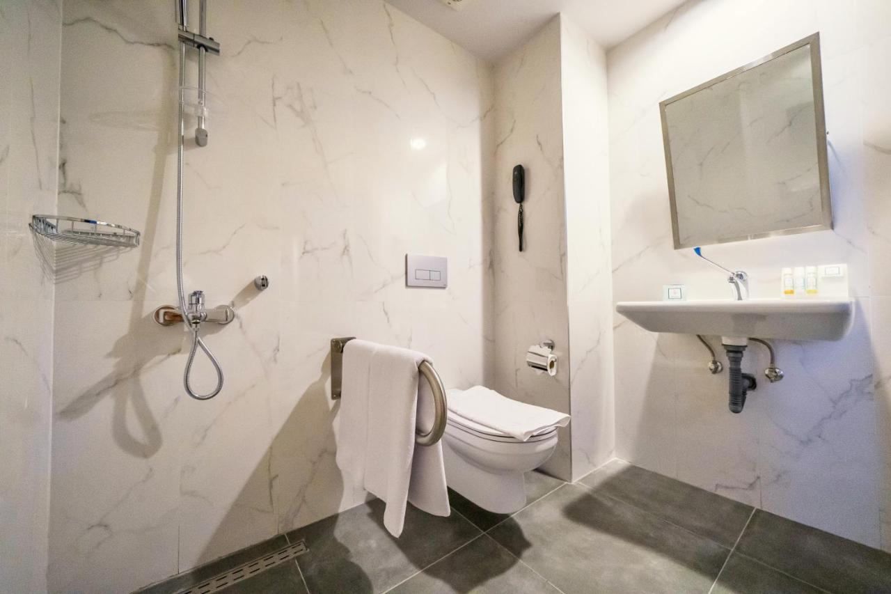 Double Room Mountain View
