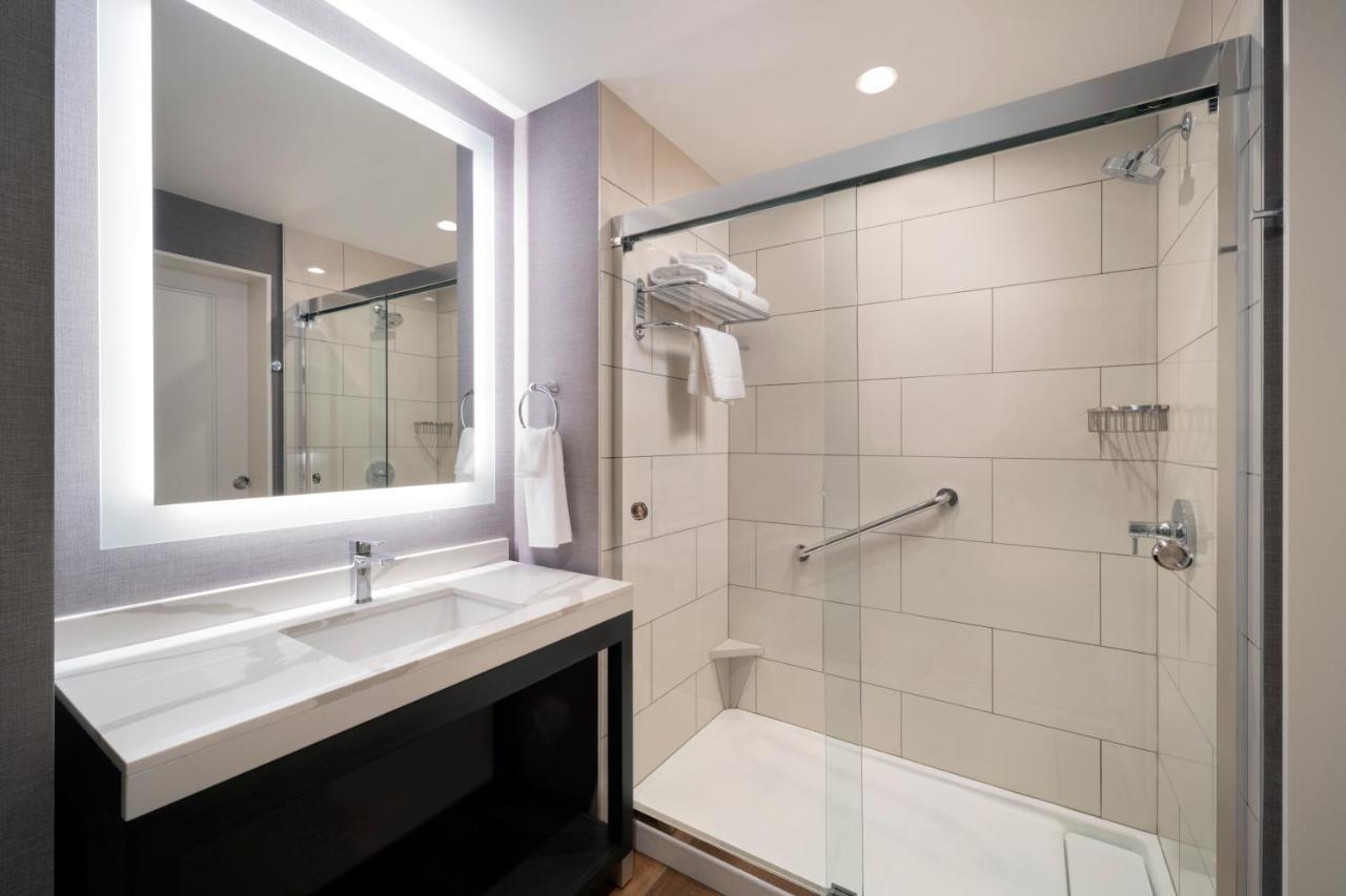 One Bedroom Kitchen Suite 