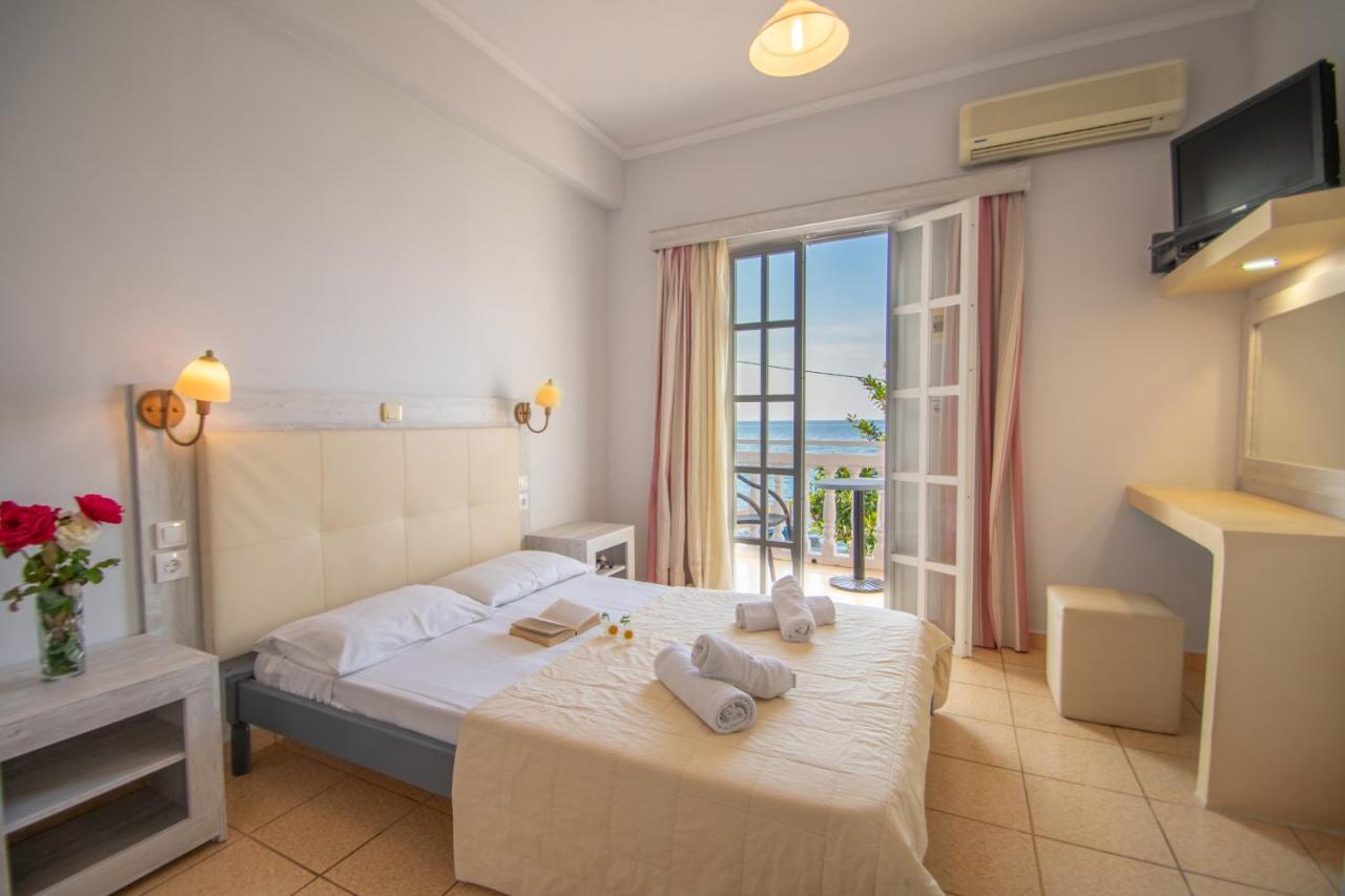 Standard double or twin studio sea view