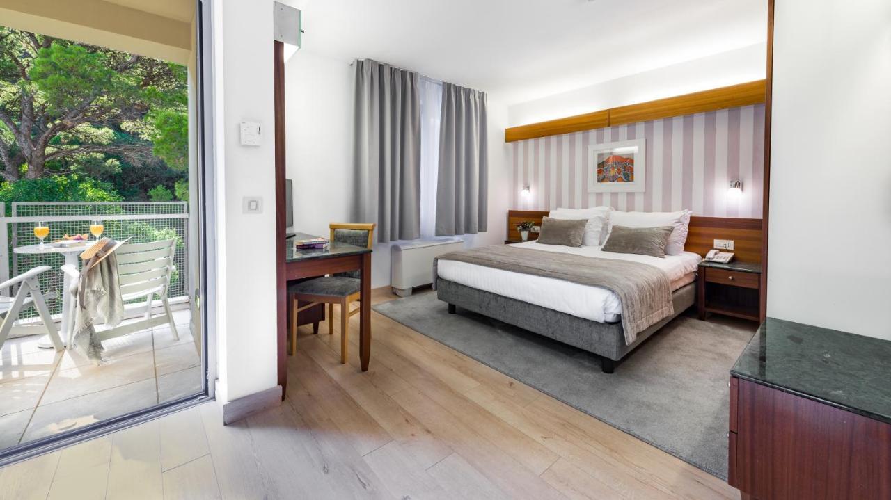 Limited Offer - Double Room with Balcony and Park View - Half Board Included,1163359677:JPEG