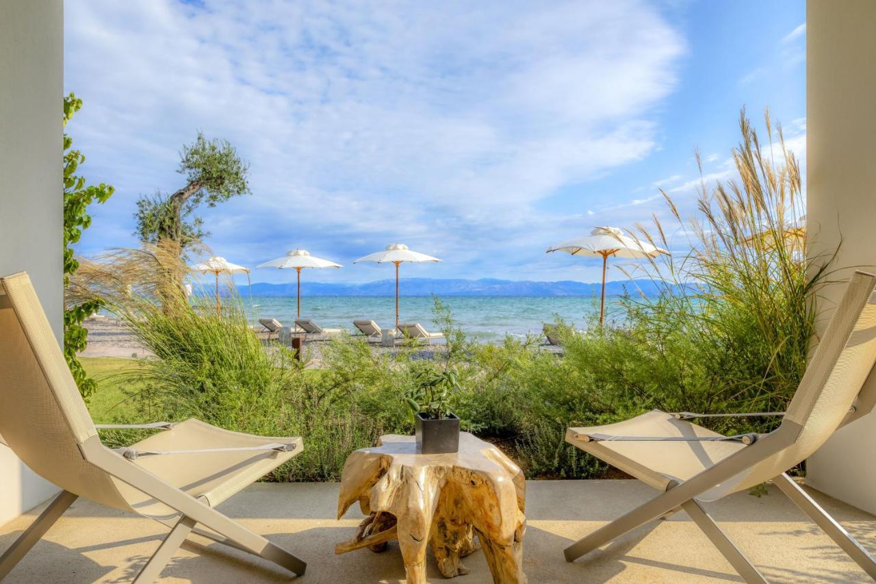 Emerald Retreat Beachfront