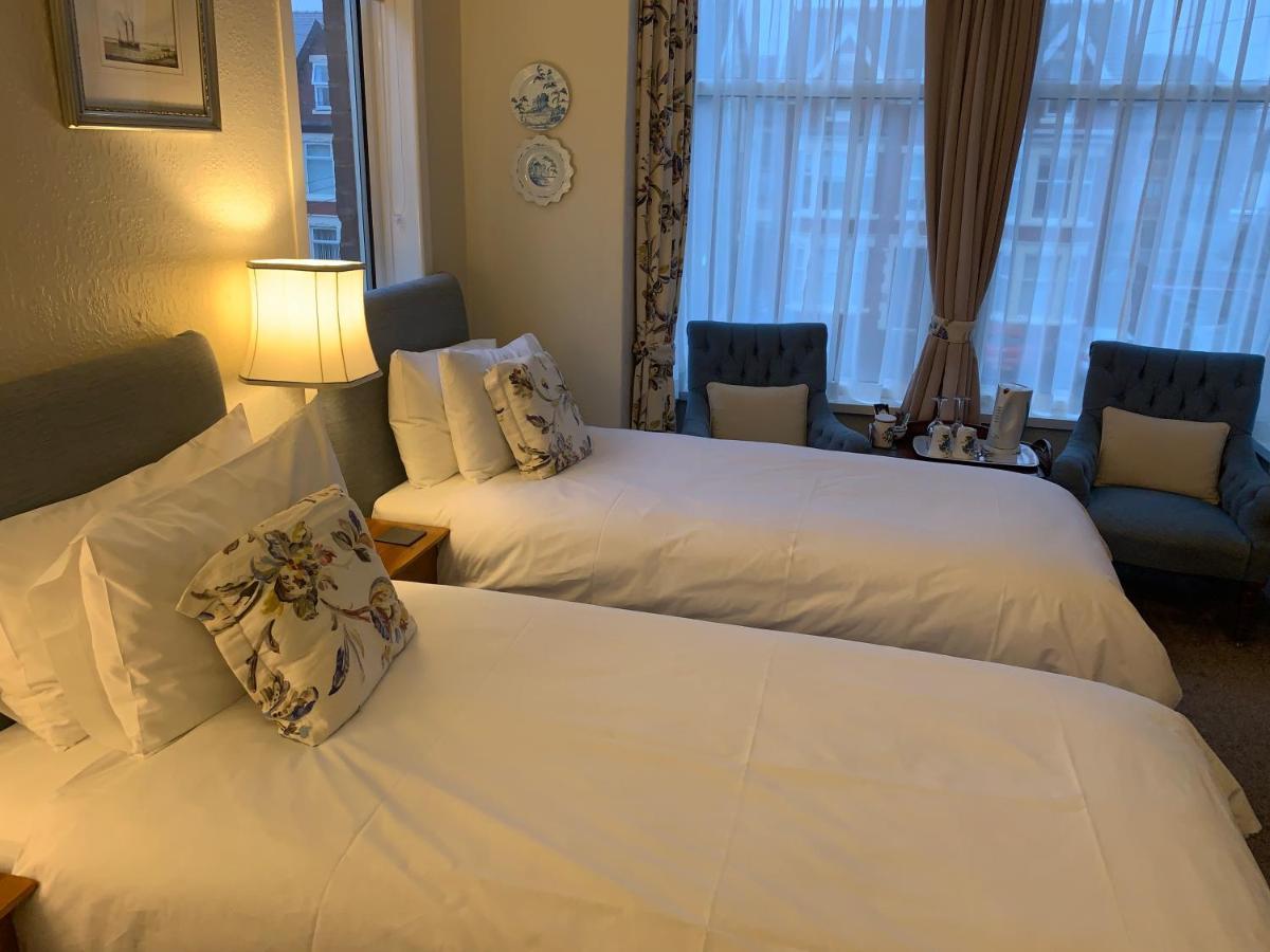 Deluxe Double or Twin Room Sea View