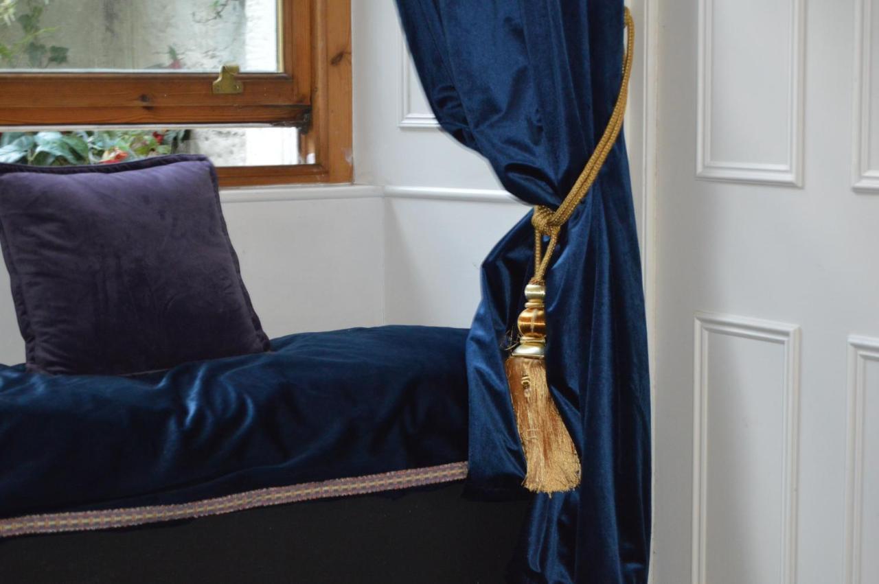 Small Double Room,1385578397:JPEG