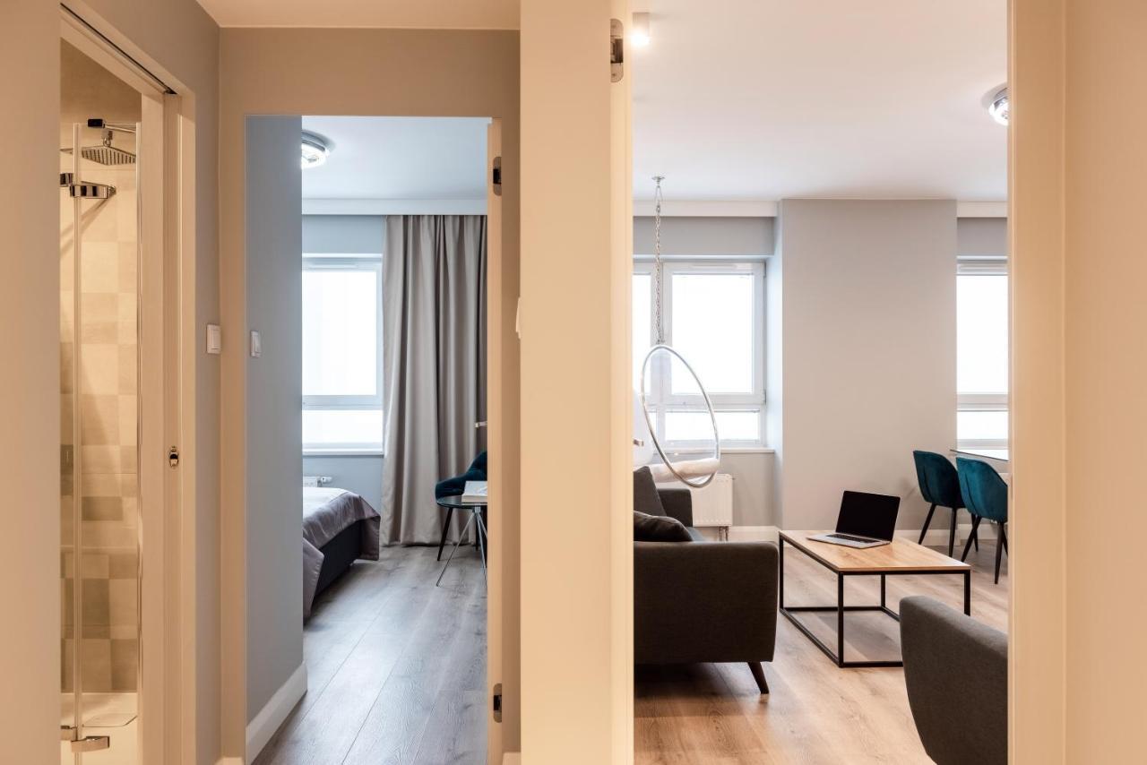 Deluxe One-Bedroom Apartment