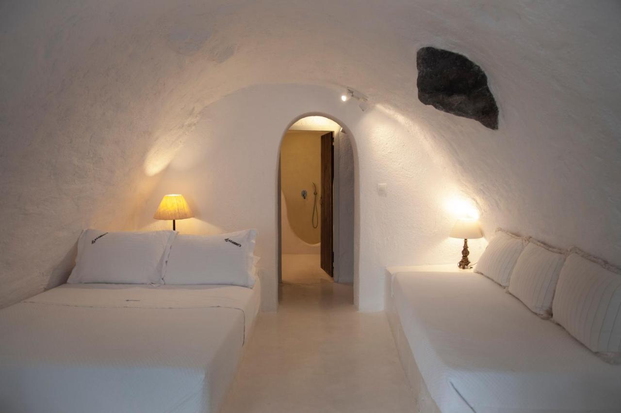 Superior Cave Suite Hot Tub & Caldera View
