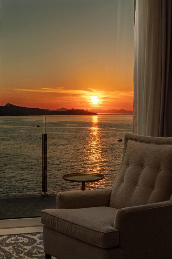 Deluxe King Room Balcony Sea View