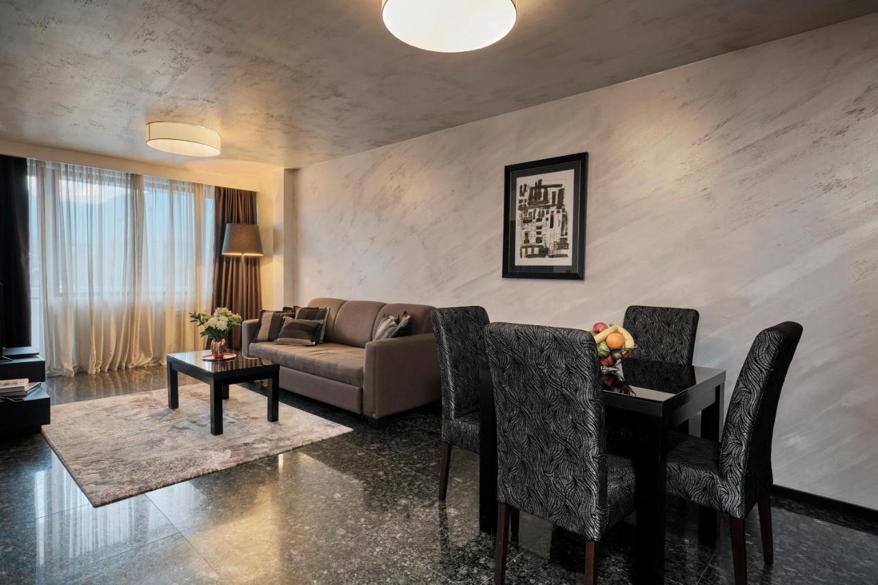 1-Bedroom Apartment