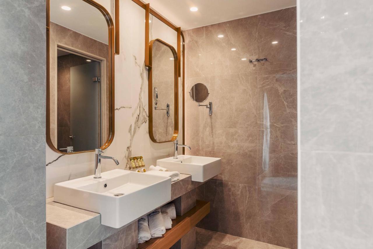 Deluxe Suite Sea View