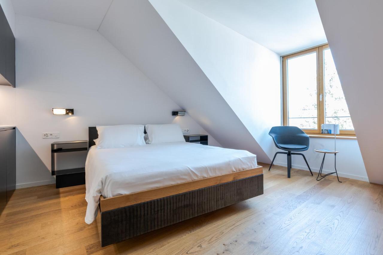 Double Room Attic,806624910:JPEG