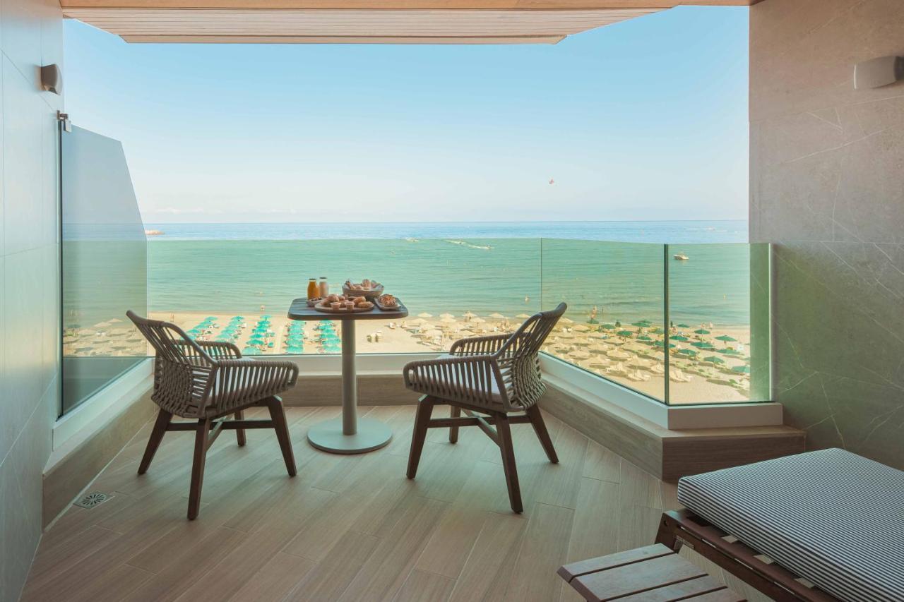 Deluxe Suite Sea View